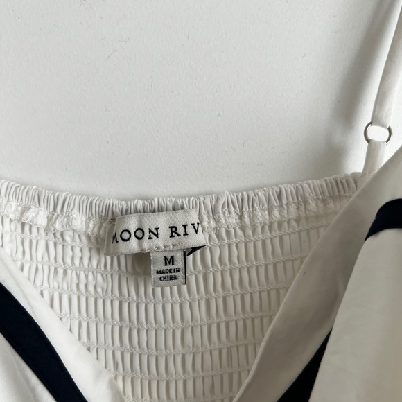 Moon River White Midi Dress - Picture 2 of 3